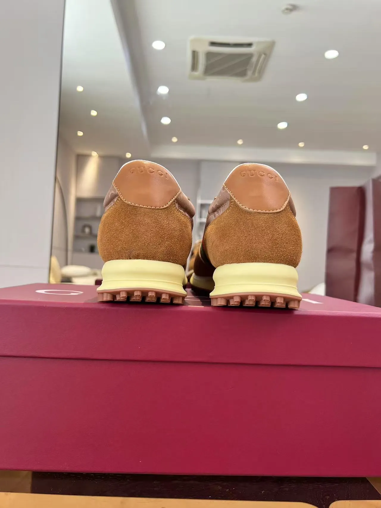 660💰GUCCI Men's New Forrest Gump Sports Shoes Light, comfortable and versatile, full of details, showing retro sports feelings Men's size 39-45